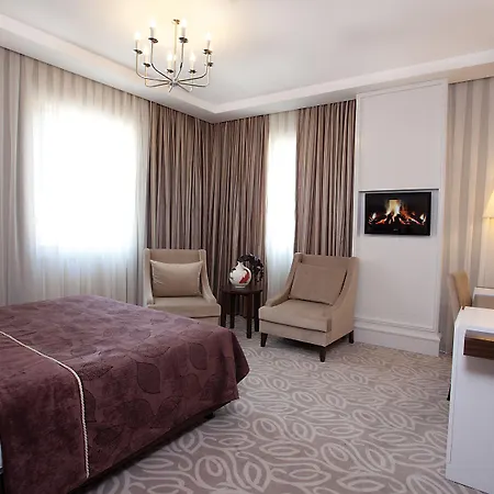 Center Taksim מלון 4*