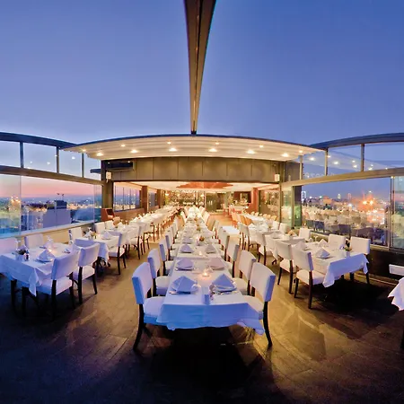 Center Taksim מלון 4*