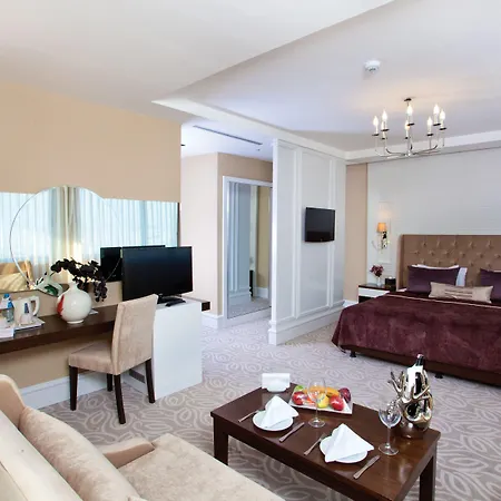 מלון Center Taksim 4*