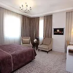 Center Taksim מלון 4*