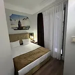 מלון Center Taksim 4*