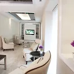 Center Taksim 4*