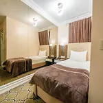 Center Taksim מלון 4*