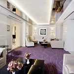 Center Taksim מלון 4*