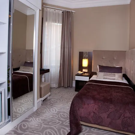 Center Taksim 4*