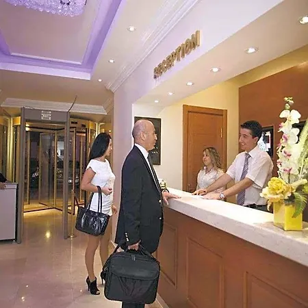 Center Taksim מלון 4*