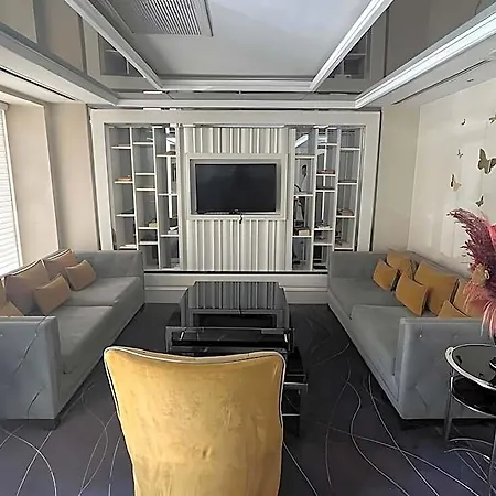 Center Taksim מלון 4*